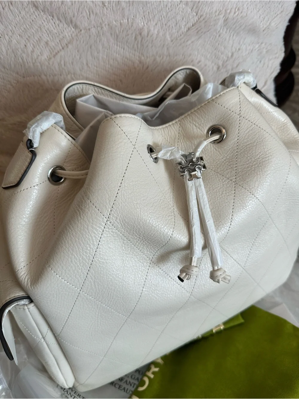Tory Burch LARGE CHARLIE QUILTED DRAWSTRING SHOULDER BAG